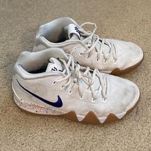 White Nike Kyrie 5 size 5.5Y